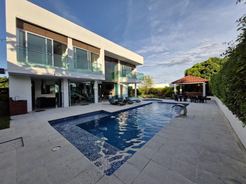 20251025_165835 copia